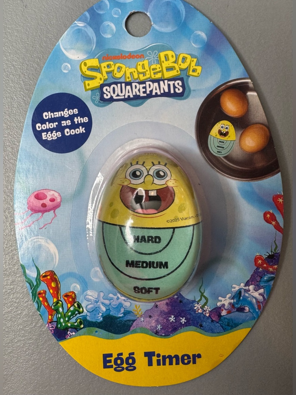 SpongeBob SquarePants Color-Changing Egg Timer color changes as egg cooks